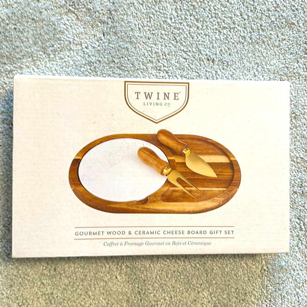 GOURMET WOOD & CERAMIC CHEESE BOARD GIFT SET TWINE LIVING CO